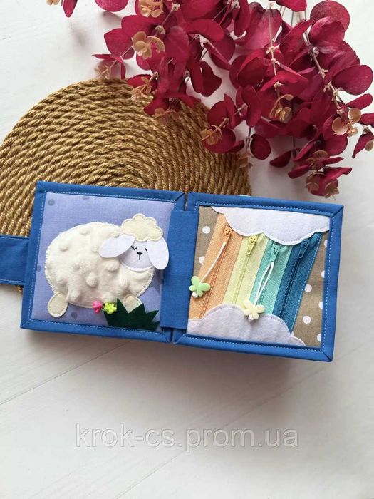 Розвиваюча іграшка.Подарунок .М'яка розвиваюча книга ручної роботи