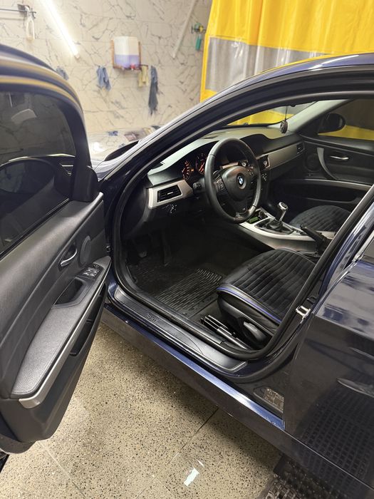 продам бмв е90 330d xDrive
