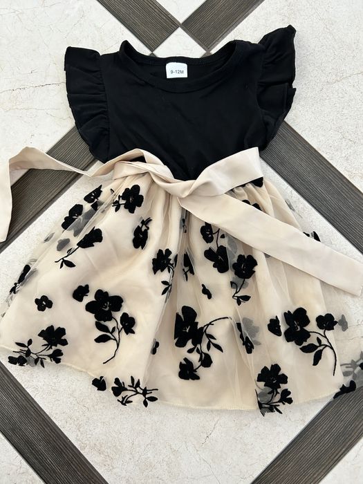 Сукня для дівчинкии