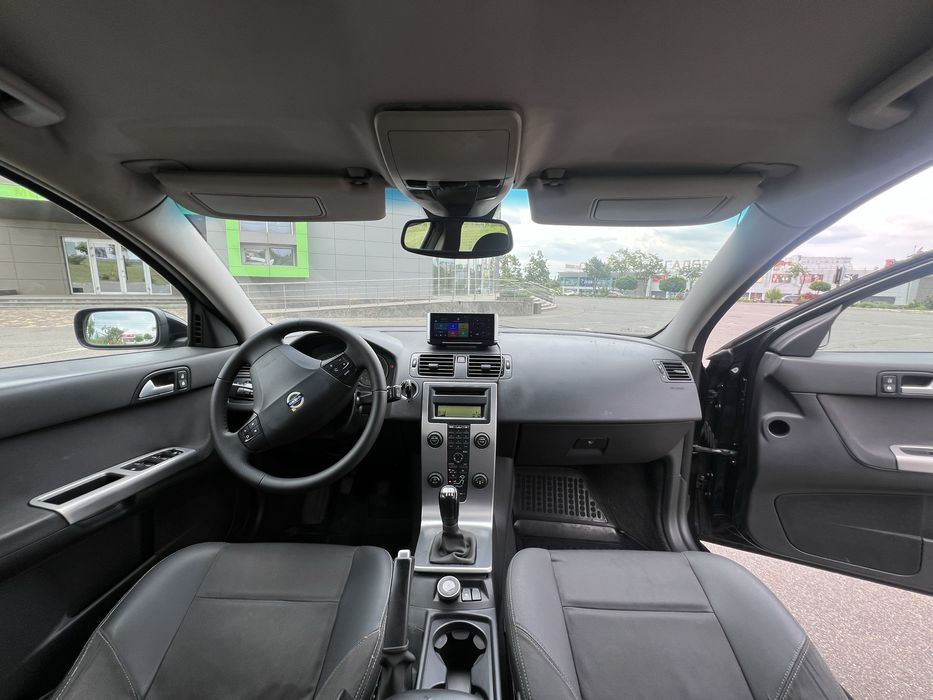 Продам Volvo v50 tdi