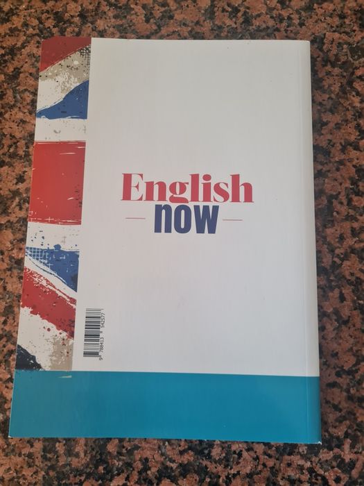 Livro "English Now"