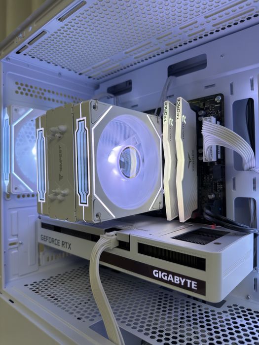 PC Gaming Pure White - RTX 3060 Vision 12GB | i5-12400F | 16 GB RAM | 500 GB SSD