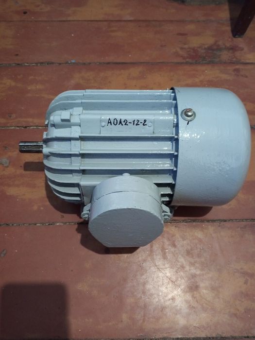 Електродвигун, електромотор электродвигатель 1.1 /2800/220/380в