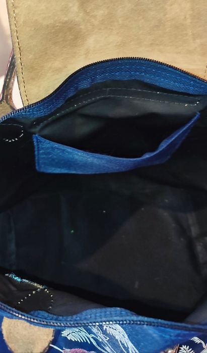 Oryginalna Torebka Longchamp.Kolor granatowy z elementami ze skóry