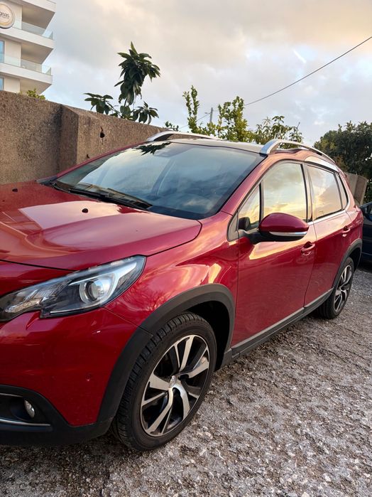 Peugeot 2008 PureTech Allure EAT6 1.2
