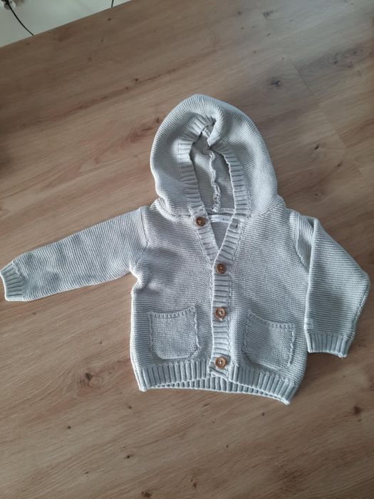 Sweterek dziecięcy 68