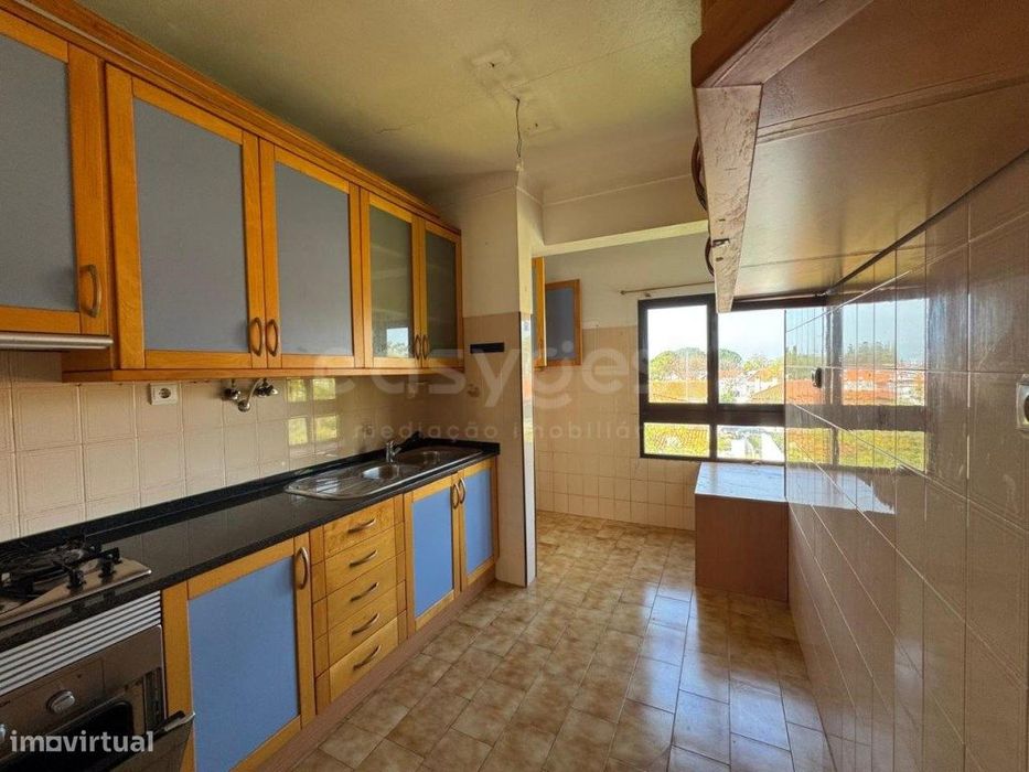 Apartamento T3 na Avenida Principal de Serpa