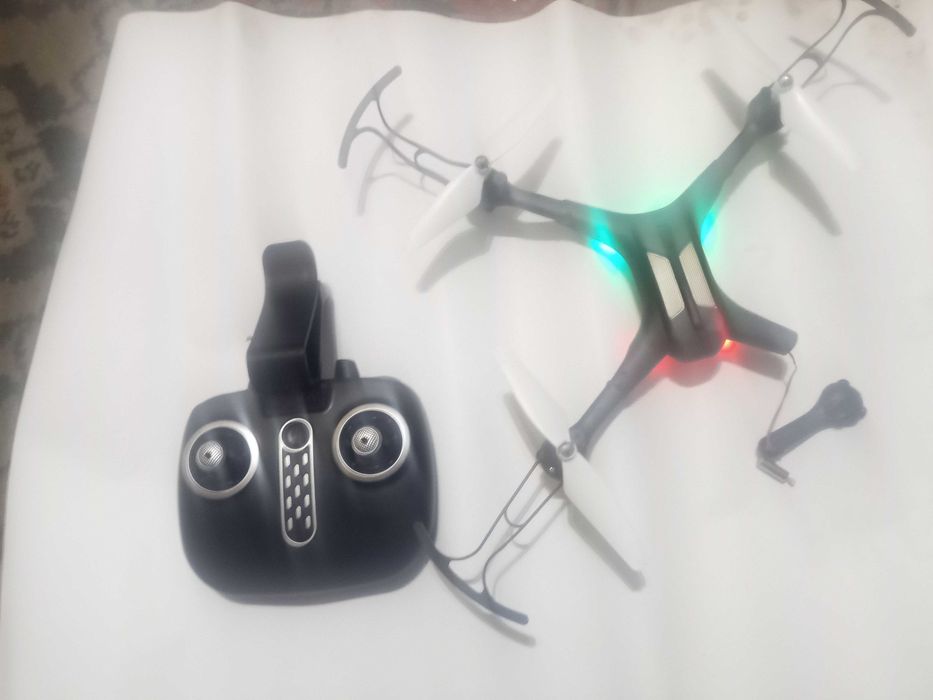 дрон на запчастини
