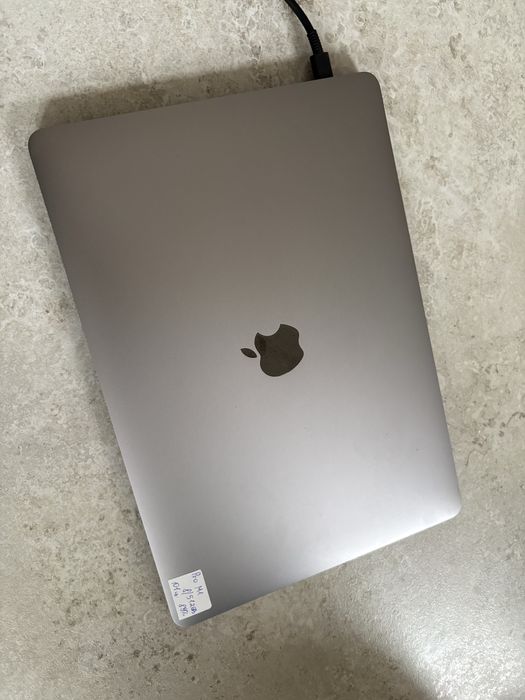 Macbook M1 Pro 8/512 space