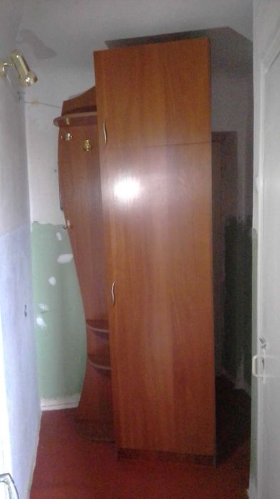 Продаю прихожую б/у