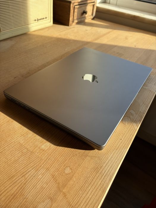 MacBook Pro 16” - 32 GB RAM / 512 GB SSD / 2021