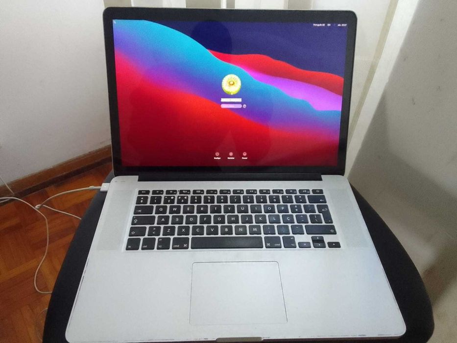 MacBook PRO 15,4  2,3GHZ i7 16Gb RAM  SSD 500Gb 2013