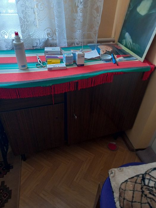 Stare meble PRL komplet szafa kredensy stół maszyna szycia Komplet nr2