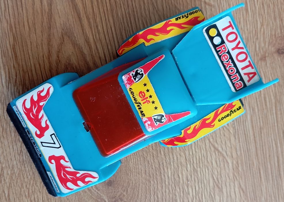 Plastikowe auto PRL