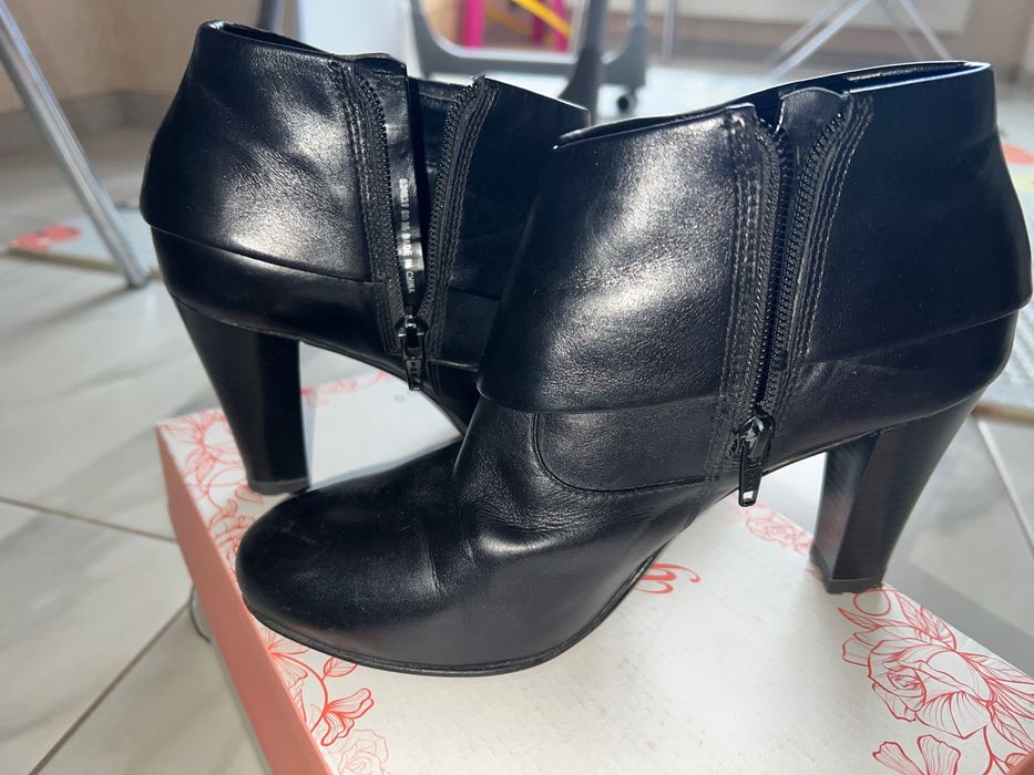 Шкіряні чоботи  Ecco