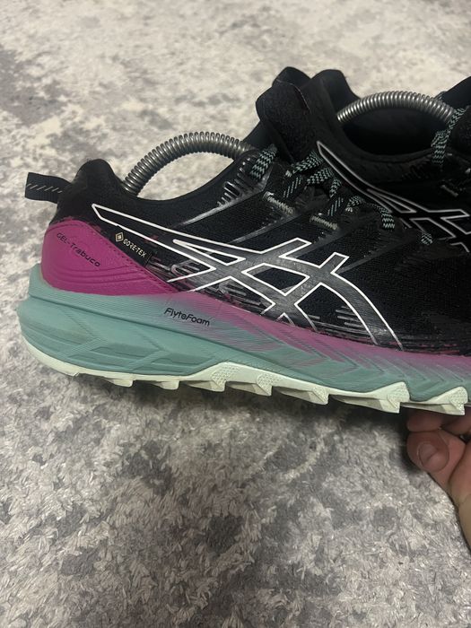 Жіночі трекінгові кросівки Asics Gel-Trabuco 10 GTX  для бігу