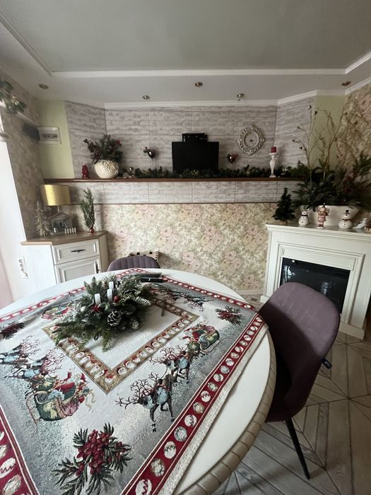 Продам шикарний будинок з ремонтом