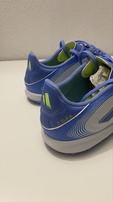 Chuteiras Adidas Copa Pure - piso sintético