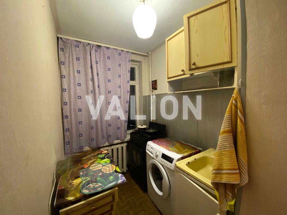 Продаж 1 кім квартири під ремонт, Лісовий проспект ,метро Лісова