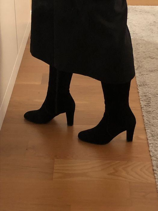 Botas de cano alto em camurça preta  | 38 | Zara