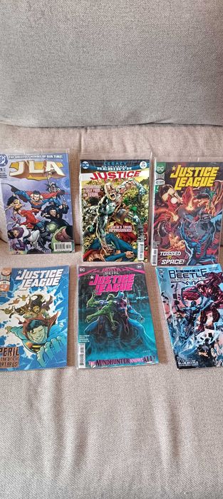 Vendo! 50 comics sortidos Dc. Bom estado