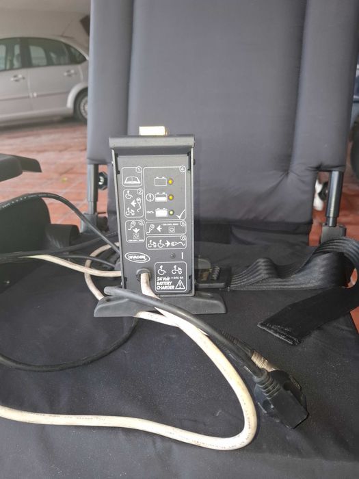 Cadeira de rodas eletrica InvaCare Fox