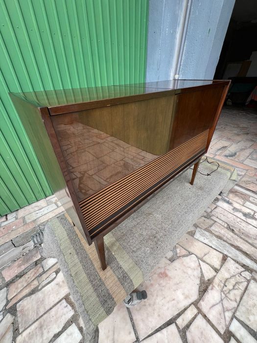 Móvel Radio Schaub Lorenz Restaurado