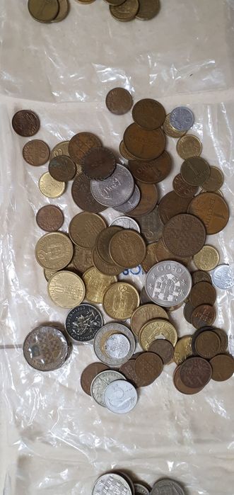 Coleção de Moedas e Notas Antigas – Lote Completo