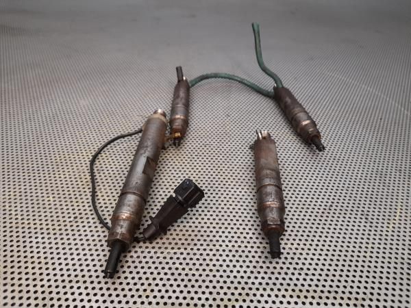 Injetor AUDI A4 Avant (8D5, B5)