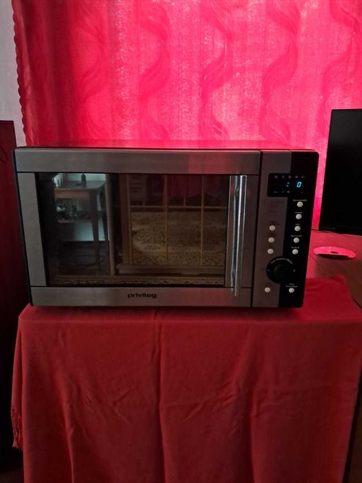 Мікрохвильова піч " Privileg 30540 "
