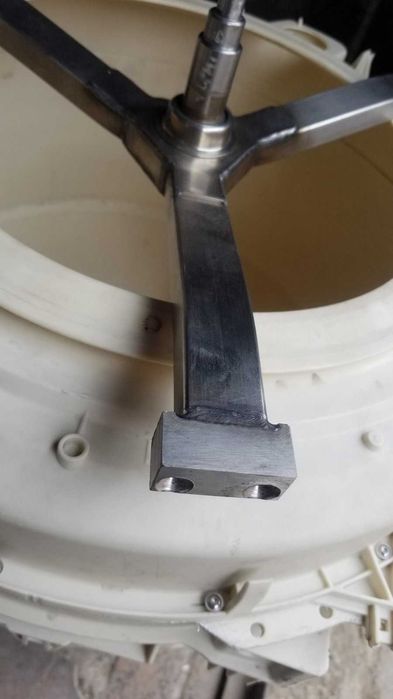 Стиральная машина Whirlpool полностью рабочая, в отличном состоянии