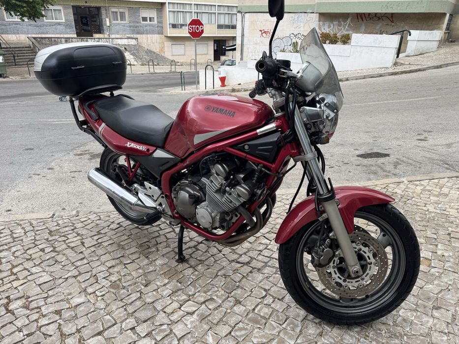 Moto xj 600  €1700