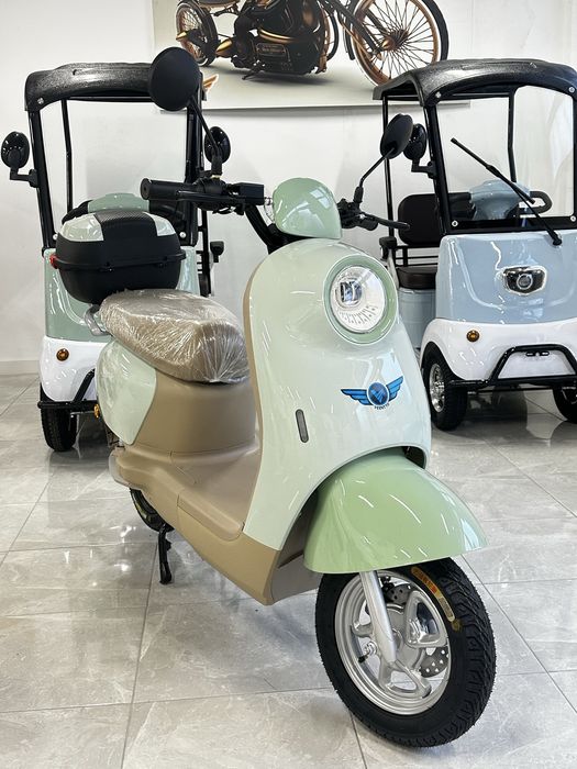 SCOOTER ELÉTRICA ESTILO VESPA ITALIANA,sem carta de condução,NOVAS,0KM