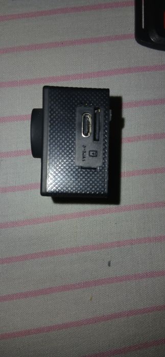 Продам екш камеру