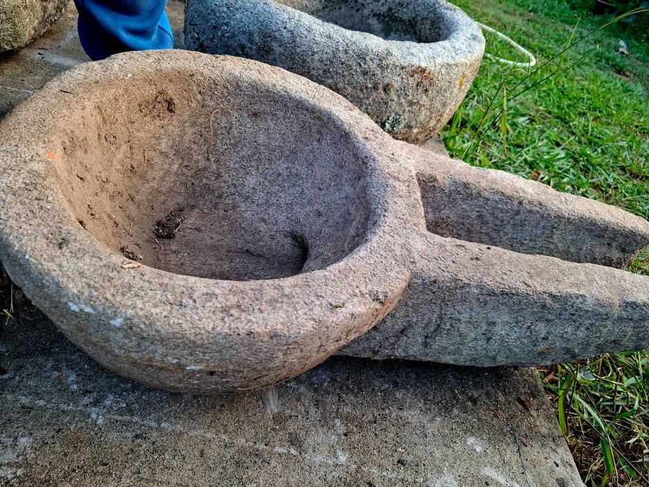 Caneiro em Pedra Antigo