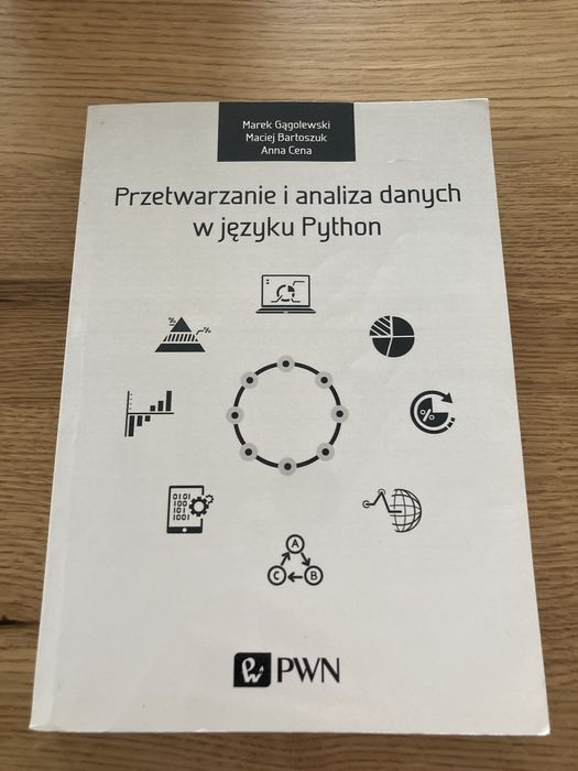 Przetwarzanie i analiza danych w jezyku Python