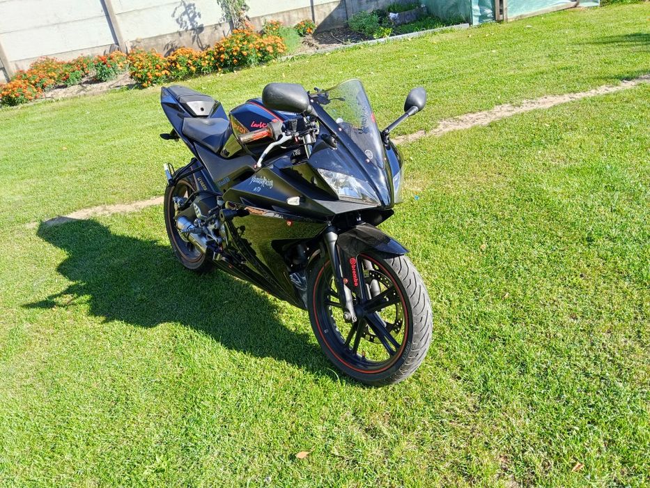 Yamaha yzf r125.