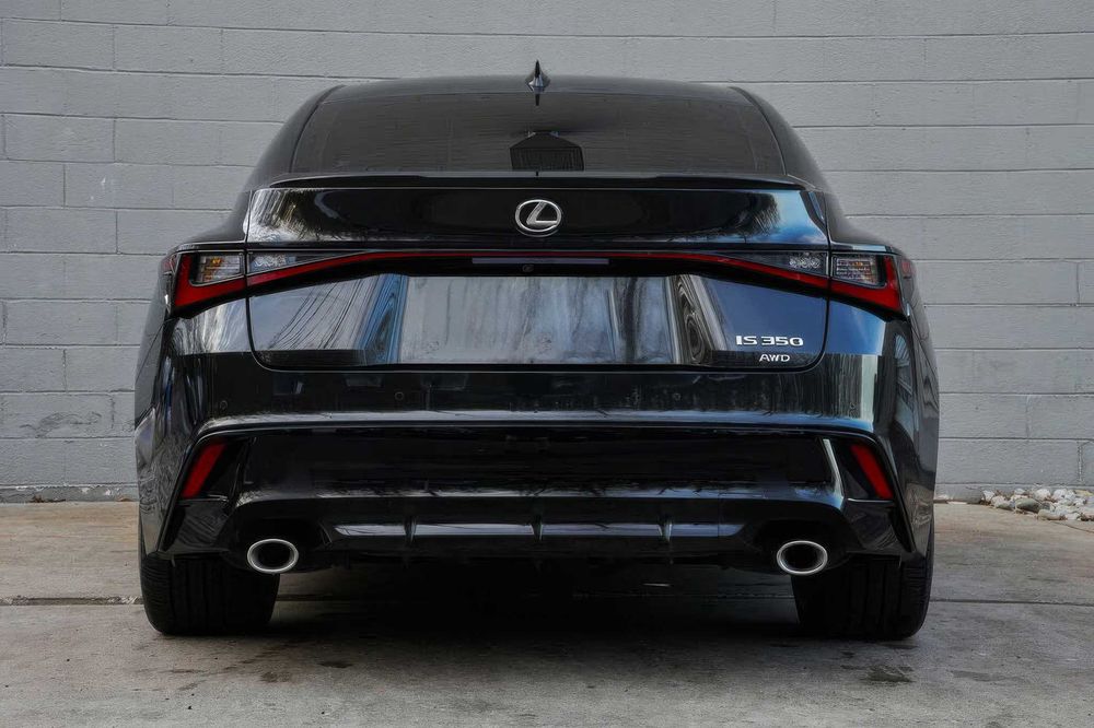 Lexus IS 300      2016