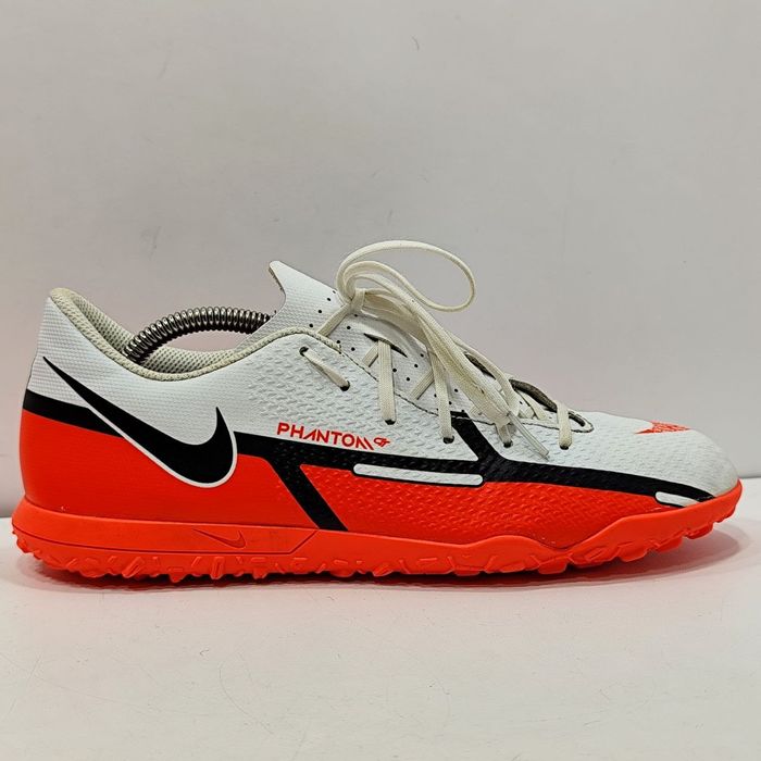 сороконіжки Nike Phantom GT2 41р