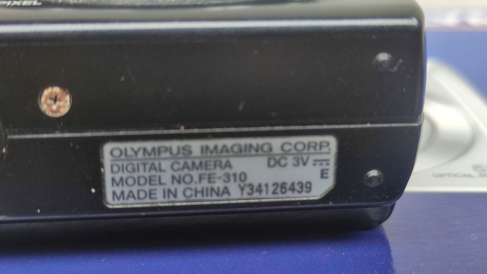 Olympus FE- 310 на частини/відновлення