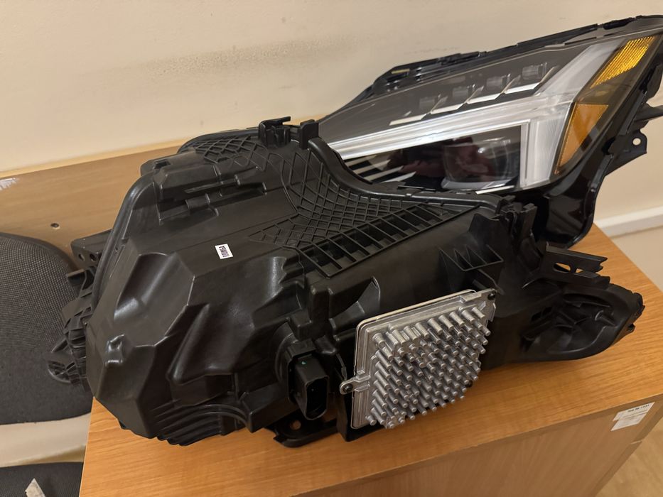 Polestar 2 , передні фари usa, 2020-2024 р.