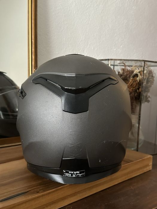 Capacete de motocicleta com tonalidades duplas