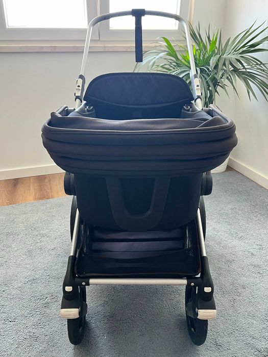 Bugaboo Fox Original com Alcofa e Assento de Passeio