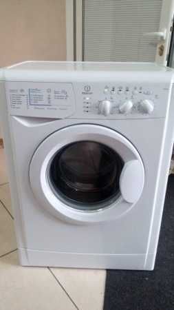 Мотор корпус насос стиральная машина Indesit WISL 86