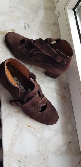Sprzedam buty damskie zamszowe firmy Gabor