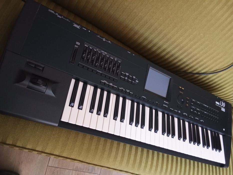 希少品 KORG i30 Music workstation シンセサイザー 希少品 KORG