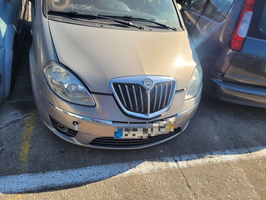 Lancia Musa 2009 para peças
