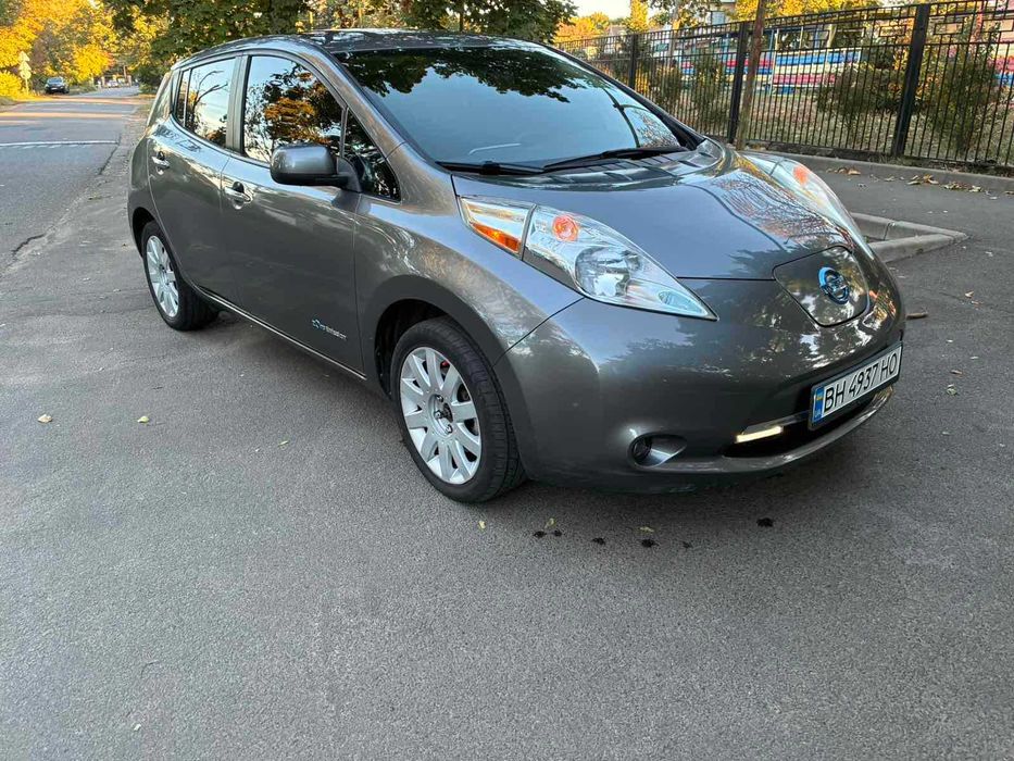 Nissan Leaf 2015 продам