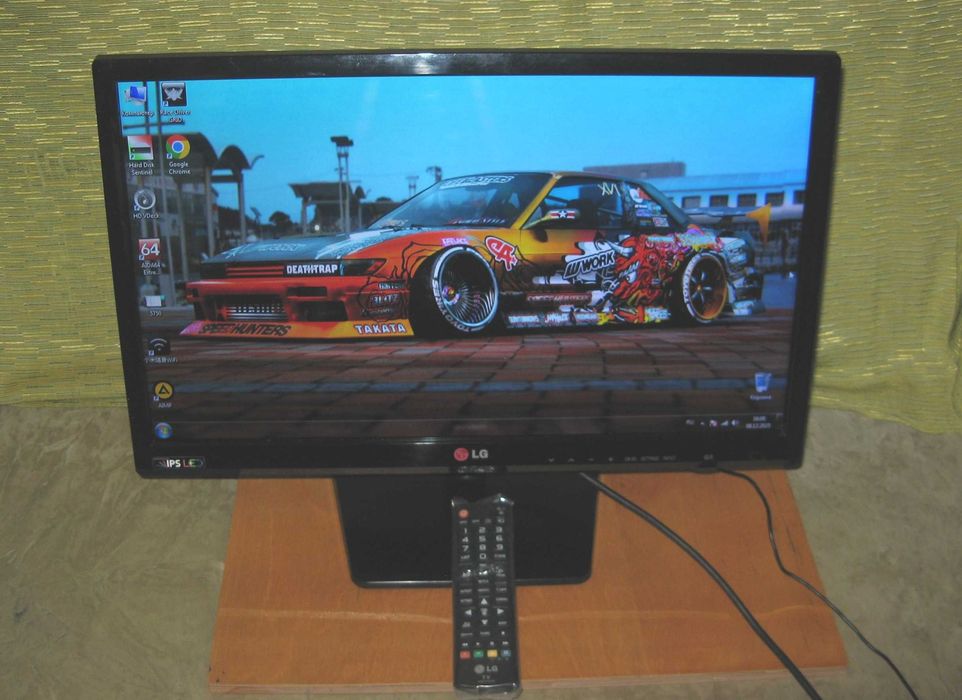 ТВ монітор LG 22" IPS,USB, PIP, DVB T/C + рідний пульт