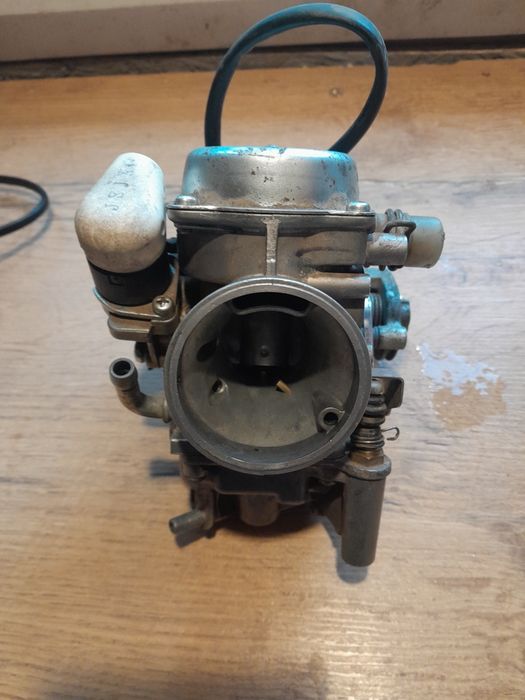 Sprzedam gaznik do piaggio x8 125